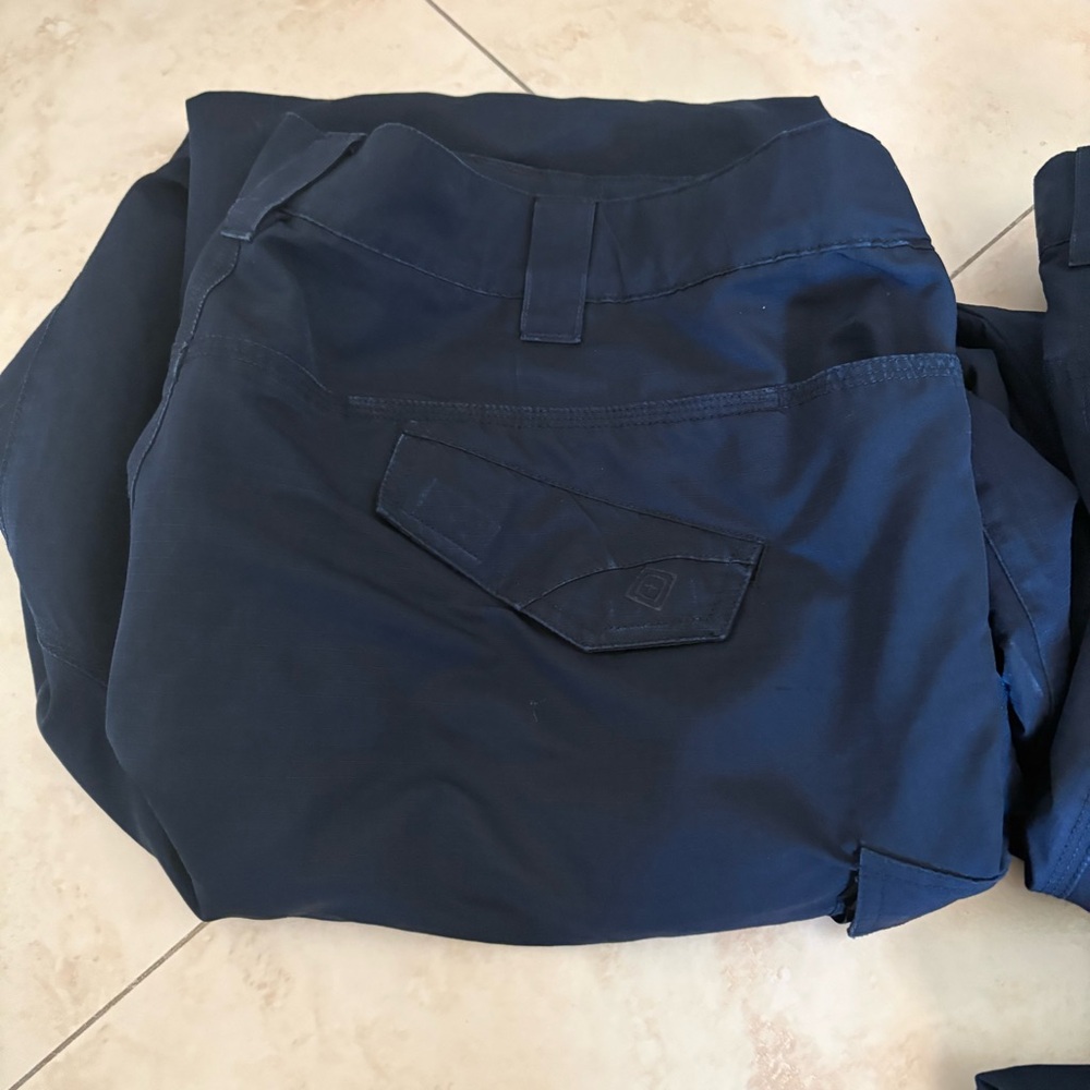 5.11 Tactical Size 50 LOT OF 6 mens Pants - Picture 4 of 15